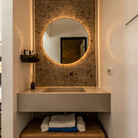 Aparthotel Vineyard Exclusive Suites 4*