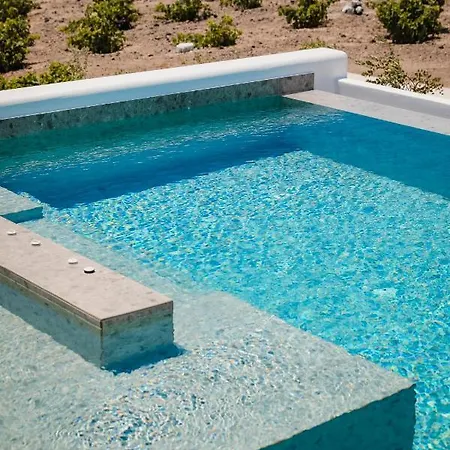 Vineyard Exclusive Suites 4* Akrotiri (Santorini)