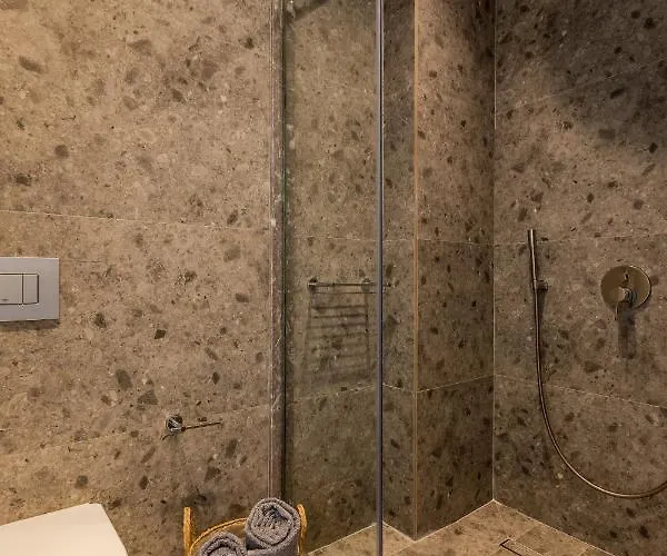 Vineyard Exclusive Apart-hotel 4*